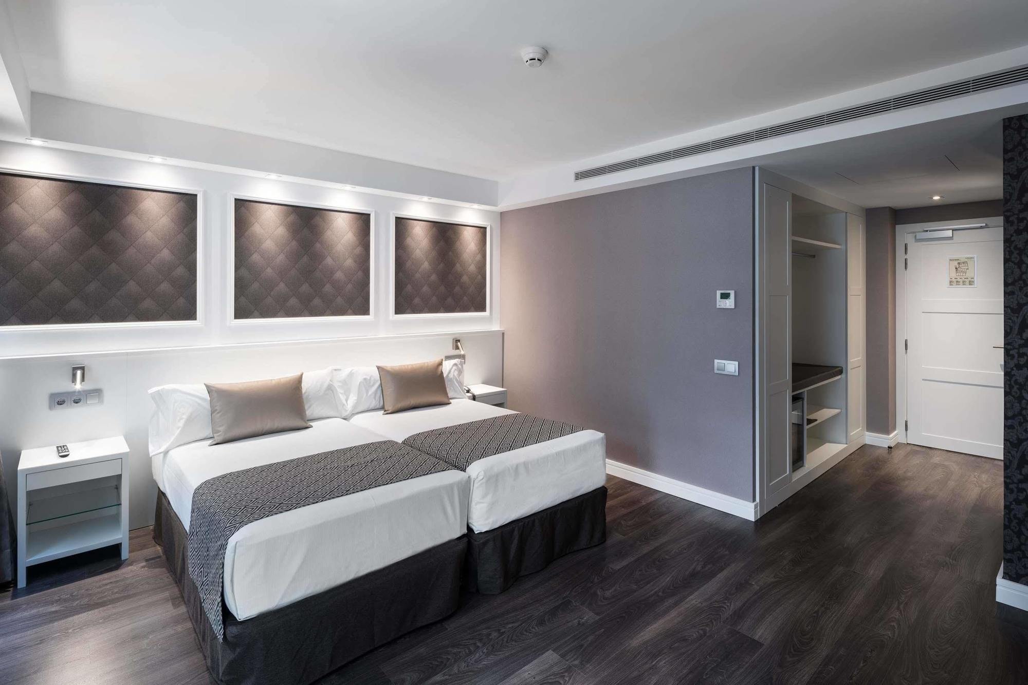 กาตาโลเนีย มักดาเลเนส โฮเทล Hotel บาร์เซโลนา ภายนอก รูปภาพ