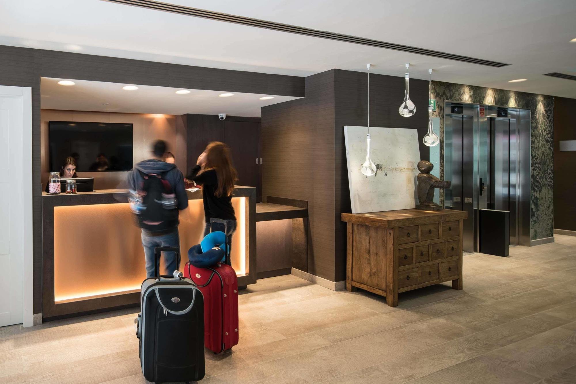 กาตาโลเนีย มักดาเลเนส โฮเทล Hotel บาร์เซโลนา ภายนอก รูปภาพ